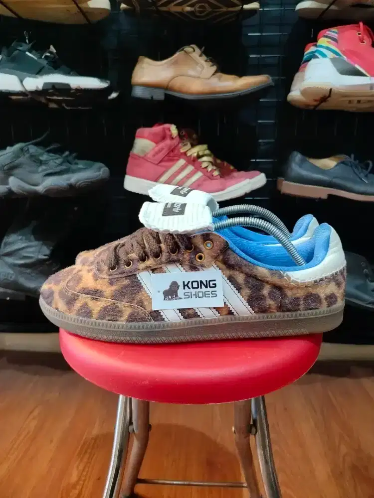SEPATU ADI SAMBA WALES BONNER TIGER