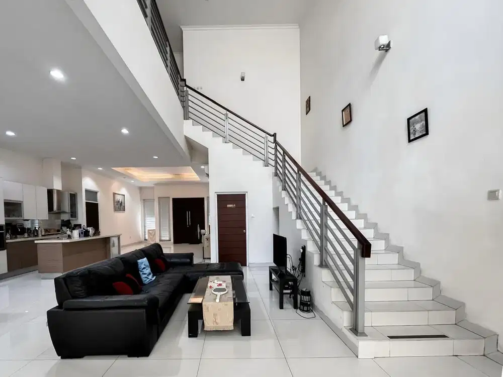 Dijual Rumah Luas 300m, dekat Springfield Int’l School