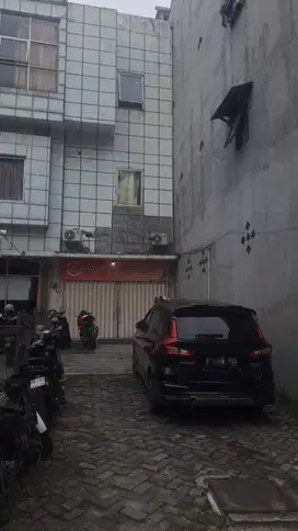 RUKO SIAP HUNI 3,5 LANTAI LOKASI STRATEGIS PADEMANGAN