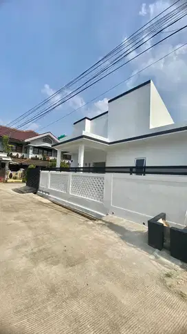 Dijual rumah baru mewah LT 210 LB 150 hook di pekayon bebas banjir
