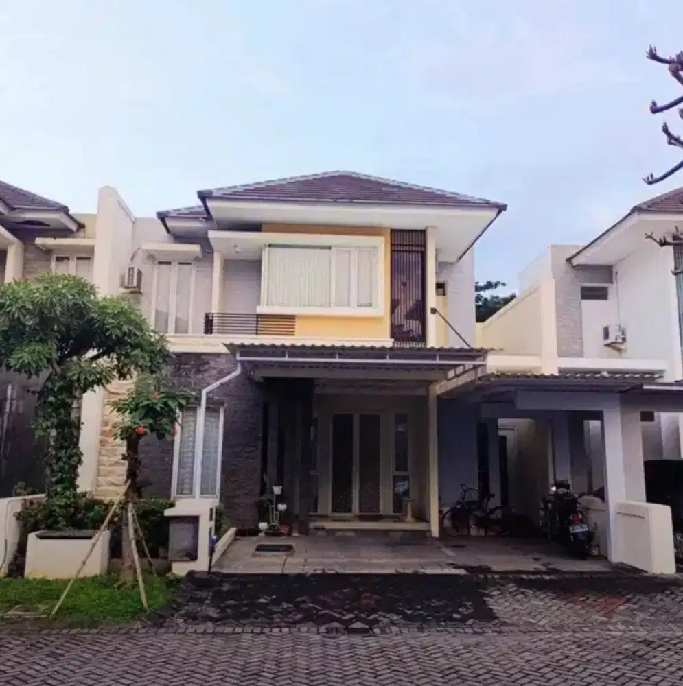 10.DIJUAL RUMAH ROYAL RESIDENCE BUCKINGHAM DEKAT RAYA WIYUNG