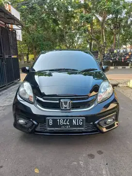 Brio E at matic 2017 hitam