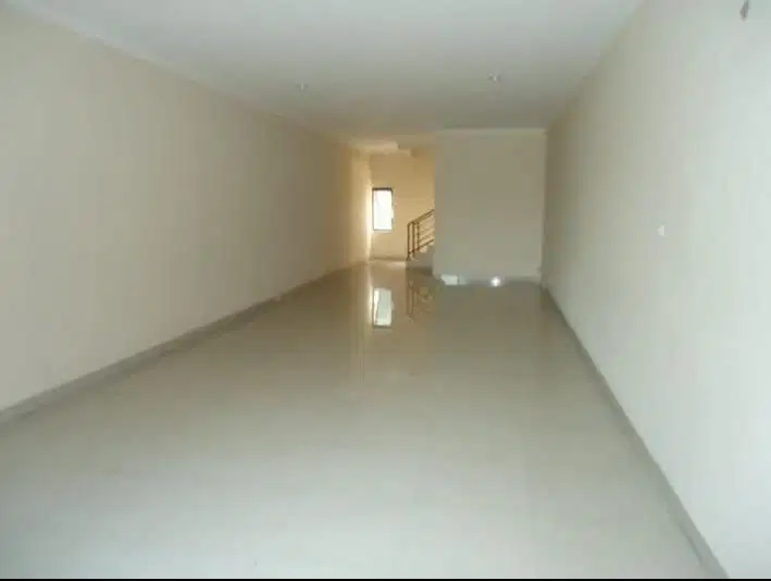 Ruko 3,5 Lantai Bagus Siap Pakai di Pos Pengumben Kebon Jeruk JakBar
