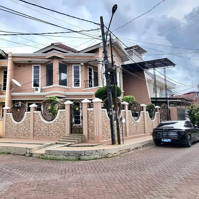 DIJUAL RUMAH MEWAH TAMAN KENCANA SIAP HUNI !