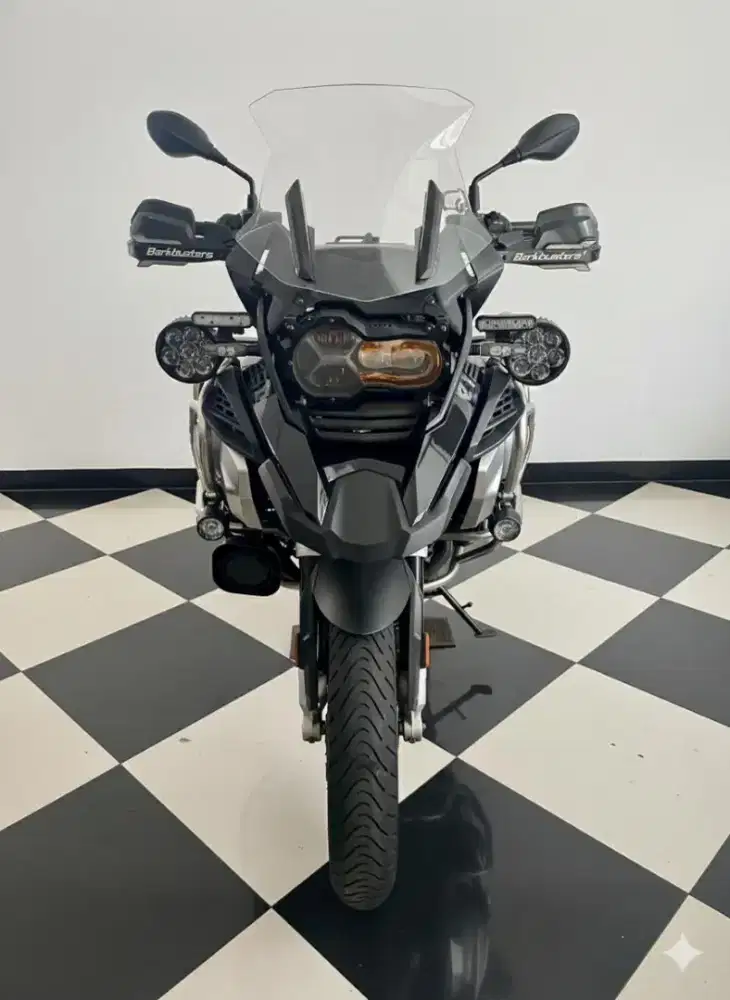 BMW GS 1250 HITAM
