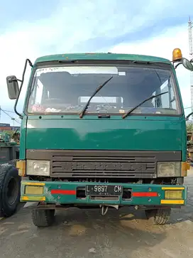 TRACTOR HEAD MITSUBISHI FUSO 6D22 TAHUN 1990