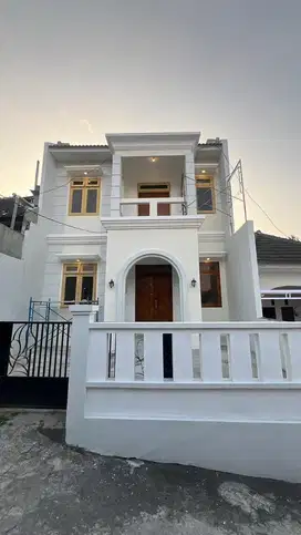 Rumah 2 Lantai Kapiworo perum Alam Jaya
