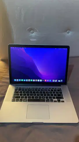 Macbook Pro 2015 Retina i7 ram 16gb ssd 512gb (pemakaian pribadi)