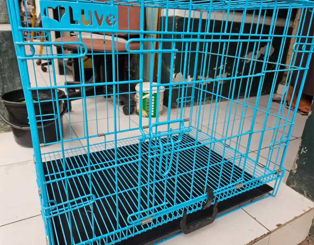 Kandang besi lipat