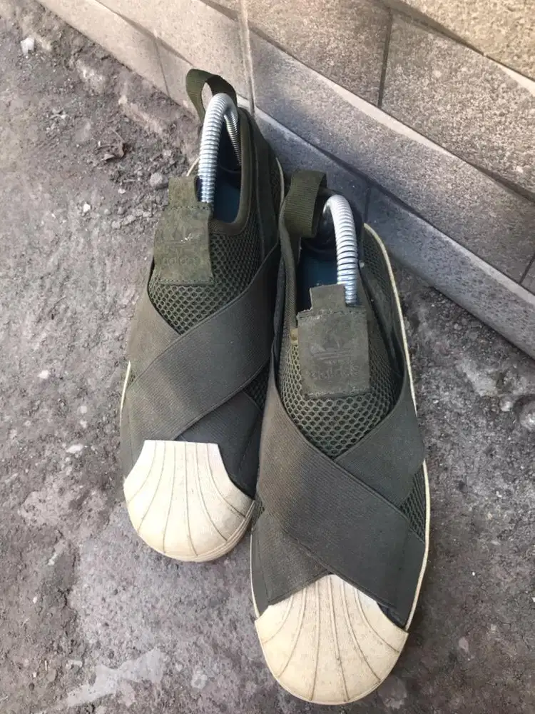 Sepatu Adidas Slip
