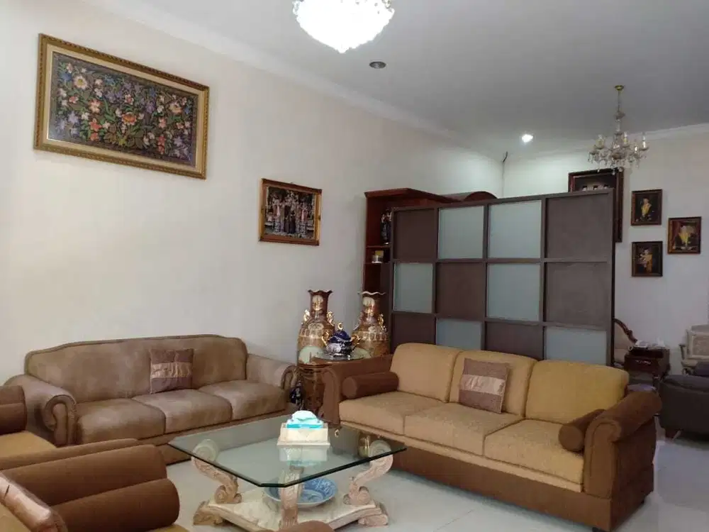 Rumah mewah Luxury terawat, dan kokoh di Turangga Buahbatu Bandung