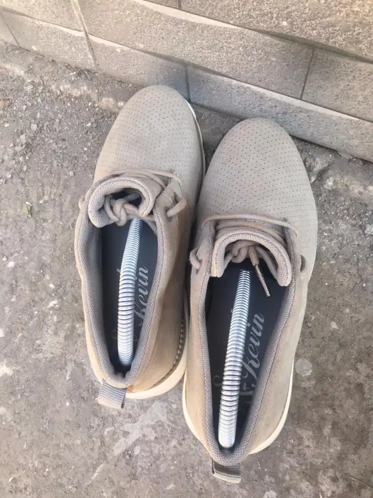 Sepatu Samuel N Kevin