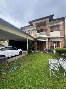 Rumah Mewah 2 Lantai di Mekar Wangi Bandung