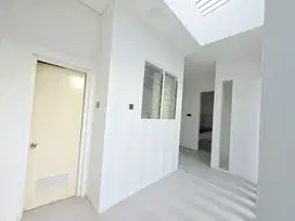 Dijual rumah Royal Residence