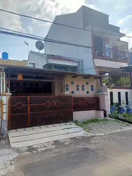 Rumah Sektor 6 row jln lebar Dijual Cepat