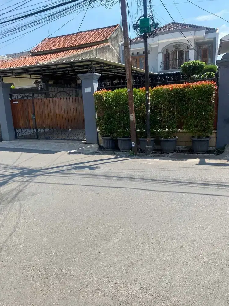 Dijual Rumah kawasan Kebun Jeruk Jakarta Barat