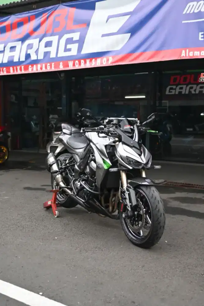 KAWASAKI Z1000 SUGOMI 2014 ABU-ABU FULL SPEK HEDON 
‎