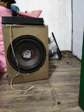 Subwoofer dan amplifier