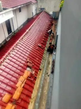 Tukang atap Bocor tukang talang air
