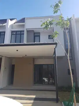 sewa rumah pik2 milenial, uk:8x15m2 2lt 3KT, harga 63jt/thn nego