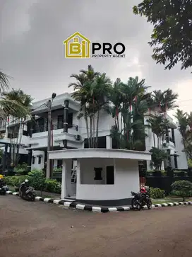 Rumah mewah dijual pesona khayangan depok