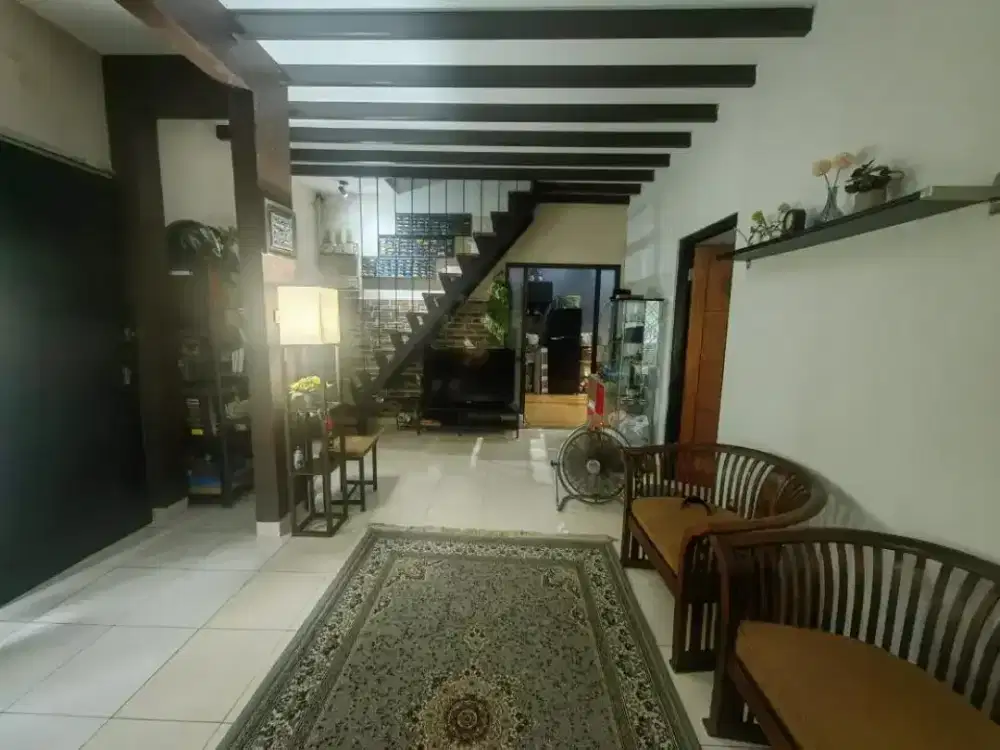 Rumah Bagus dekat Tol Bintaro Mahagoni Bintaro Tangsel