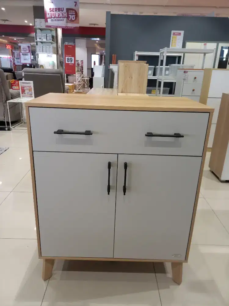 Laci penyimpanan 2 pintu