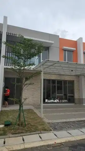 SEWA RUMAH PIK UKURAN 8X10 CLUSTER BAGUS 2 LANTAI TERMURAH