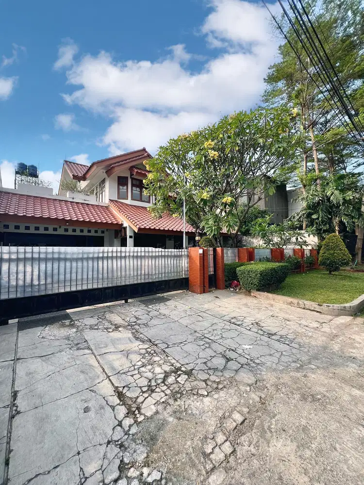 Rumah di Patal Senayan, Jakarta Selatan