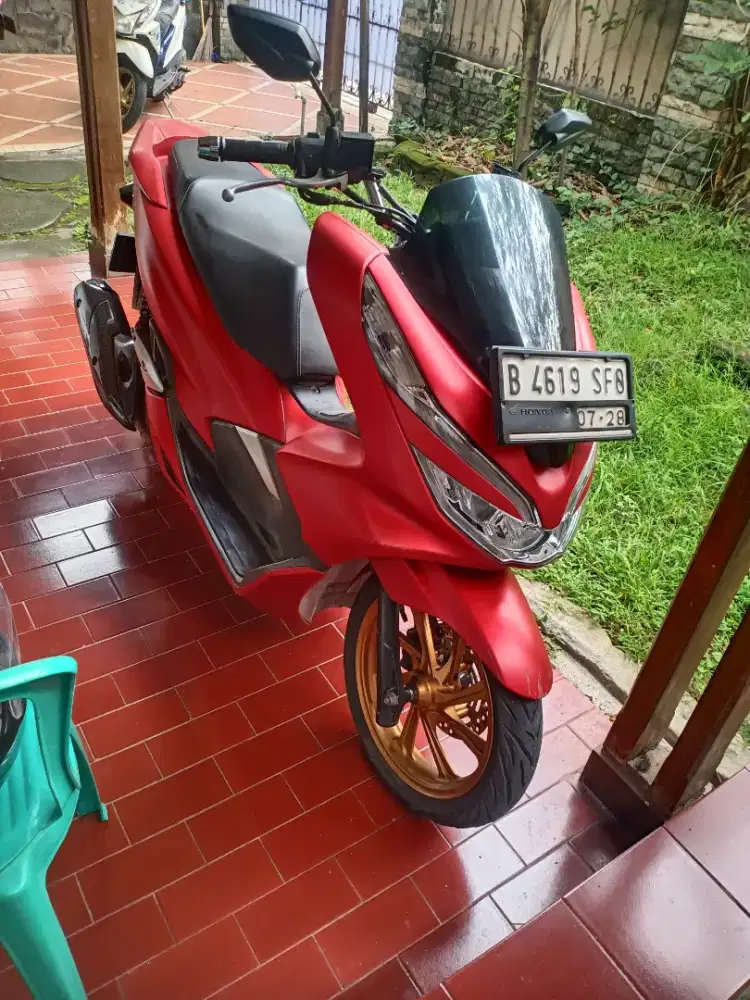Honda PCX 2018 warna merah