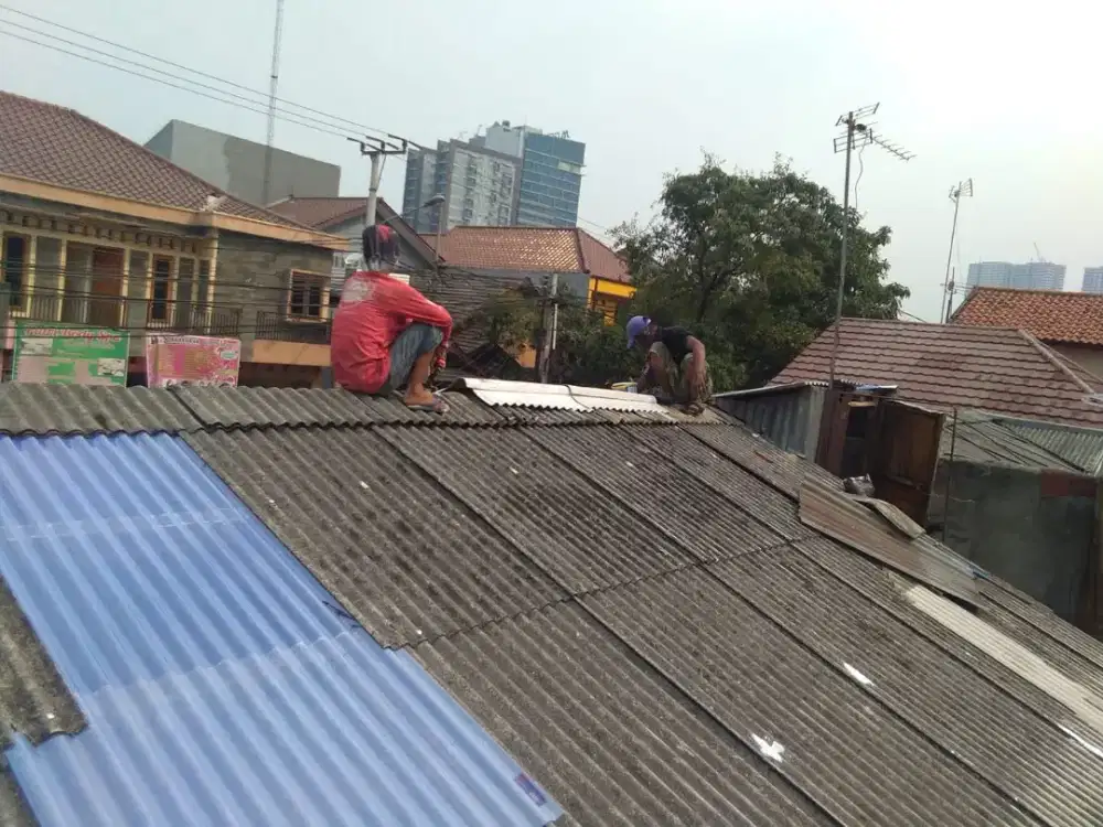 Jasa tukang perbaikan atap Bocor tukang perbaikan talang air