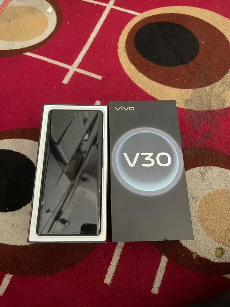 DIJUAL VIVO V30 5G