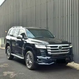 Toyota Land Cruiser VXR VX-R 2022