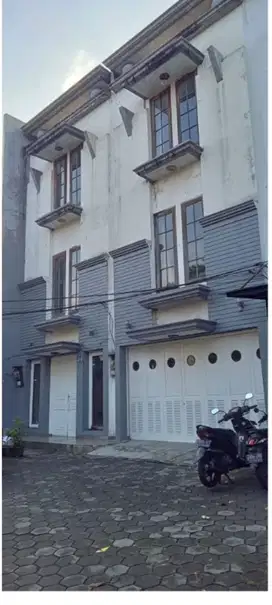 Dijual 2 Rukan Gandeng di Jl. Bangka II, Jakarta Selatan.