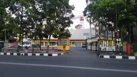 Jual Cepat Hitung tanah bangunan ex supermarket