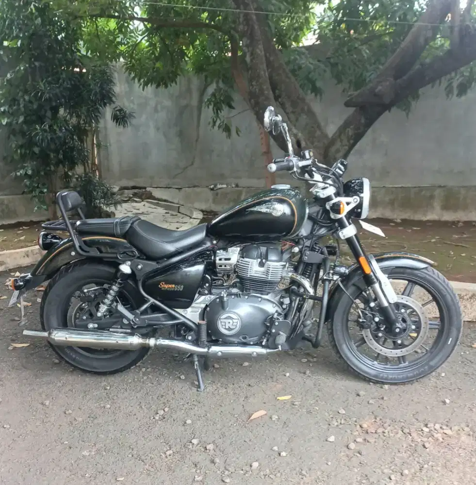 Royal enfield super meteor 650