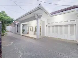Jual Rumah Keluarga di Mampang Prapatan SHM