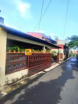Rumah Bagus Siap Huni Dalam Komplek di Pondok Kelapa Jakarta Timur