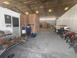 Gudang Raya Sukomanunggal siap pakai dkt margomulyo