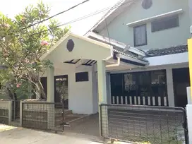 RUMAH HARGA DIBAWAH NJOP DI KOMPLEK PEJATEN INDAH