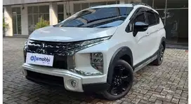 TDP 11JT Mitsubishi Xpander 1.5 Cross Premium Package Bensin-AT Putih