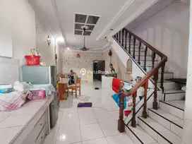 DIJUAL RUMAH JALAN PUKAT I GANG BATULIMA (peter)