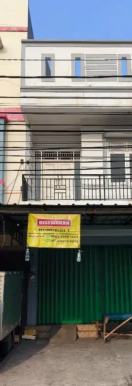 Disewakan tahunan ruko 2,5 lantai siap usaha lokasi bagus Poris garden