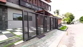 0387 - Dijual Rumah Manyar Kertoadi SHM 2 Lantai LT 340 m KT 6 KM 7