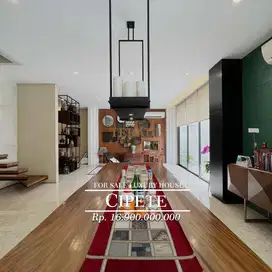 RUMAH MEWAH SIAP HUNI CIPETE SELATAN