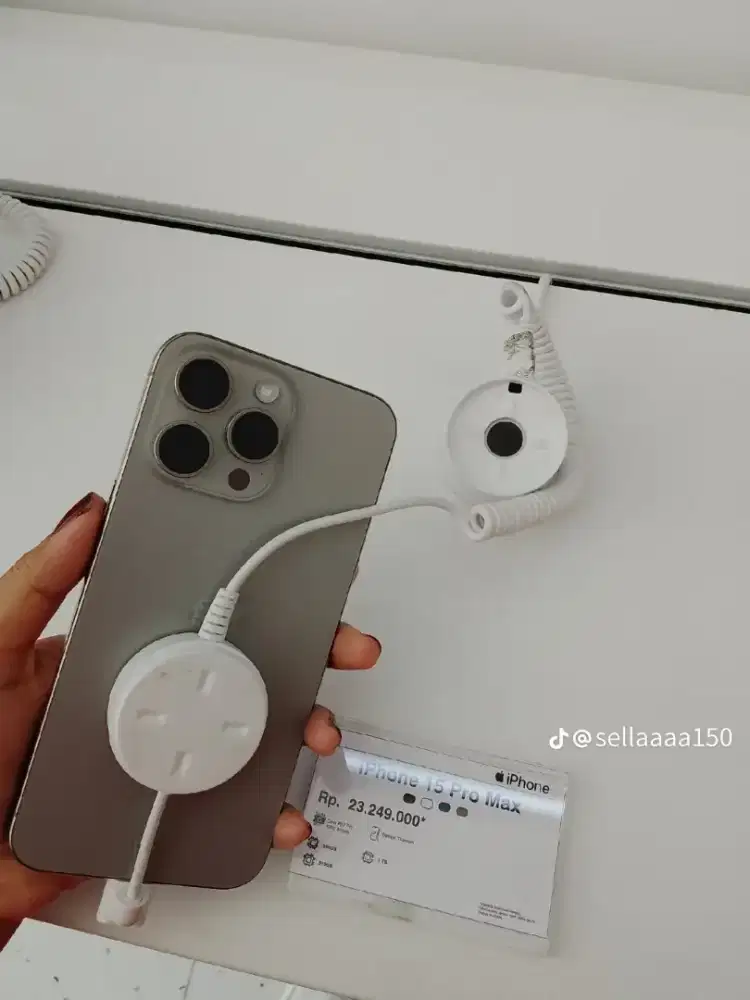 Iphone 15 Pro Max Ready Bunga Ringan