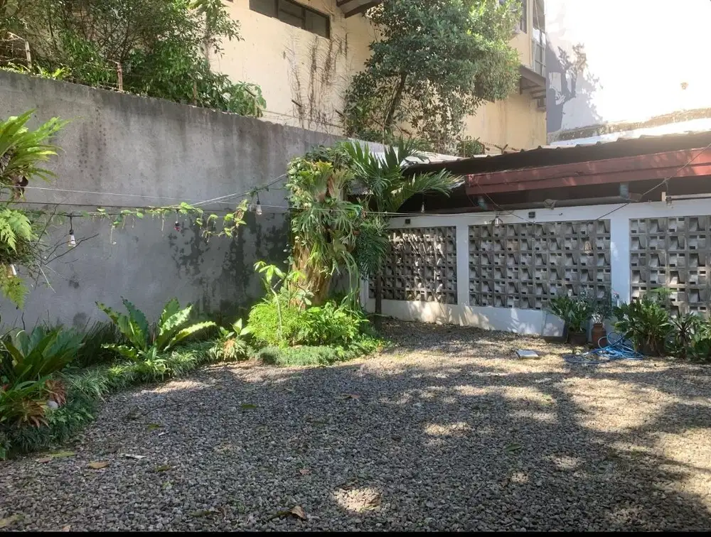Termurah! Langka! Rumah usaha strategis sayap riau bandung
