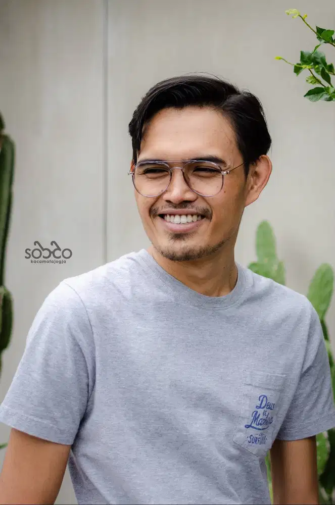 Kacamata Aviator Plastik Ringan dan Timeless - KUMARATIH 04