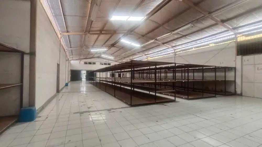 Disewa Gudang Luas di Taman Kopo Indah, Bandung