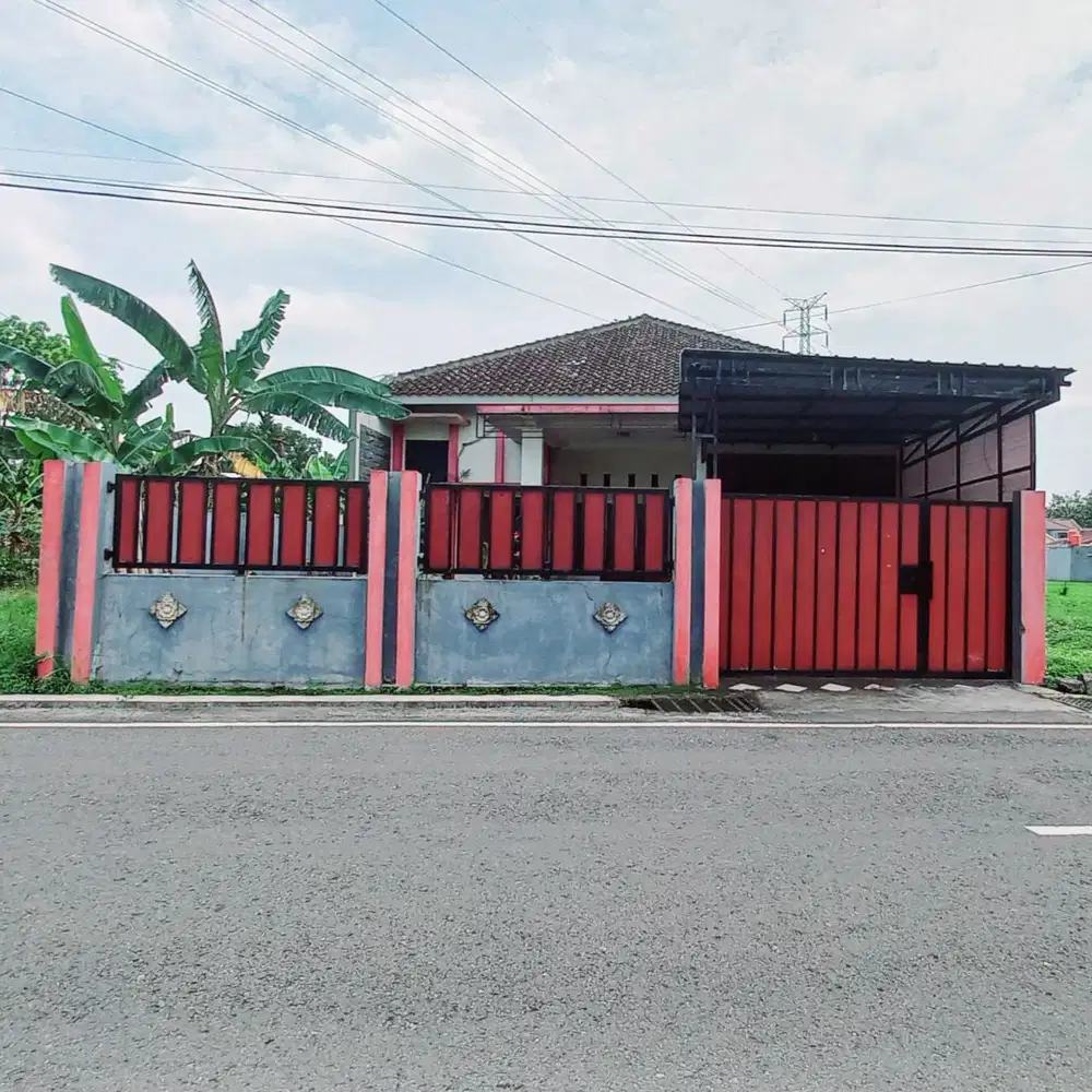 Rumah Luas Siap Huni Tengah Kota Solo